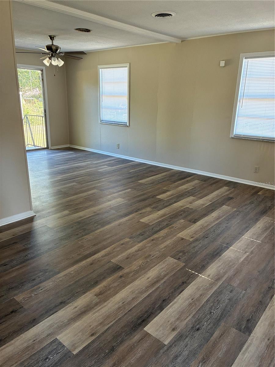 Image 3 of 20 For 470 Dove Street