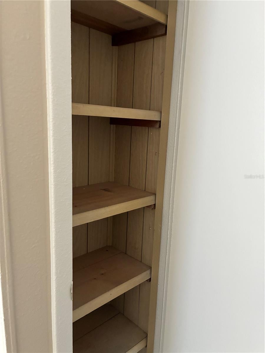 Image 6 of 20 For 470 Dove Street