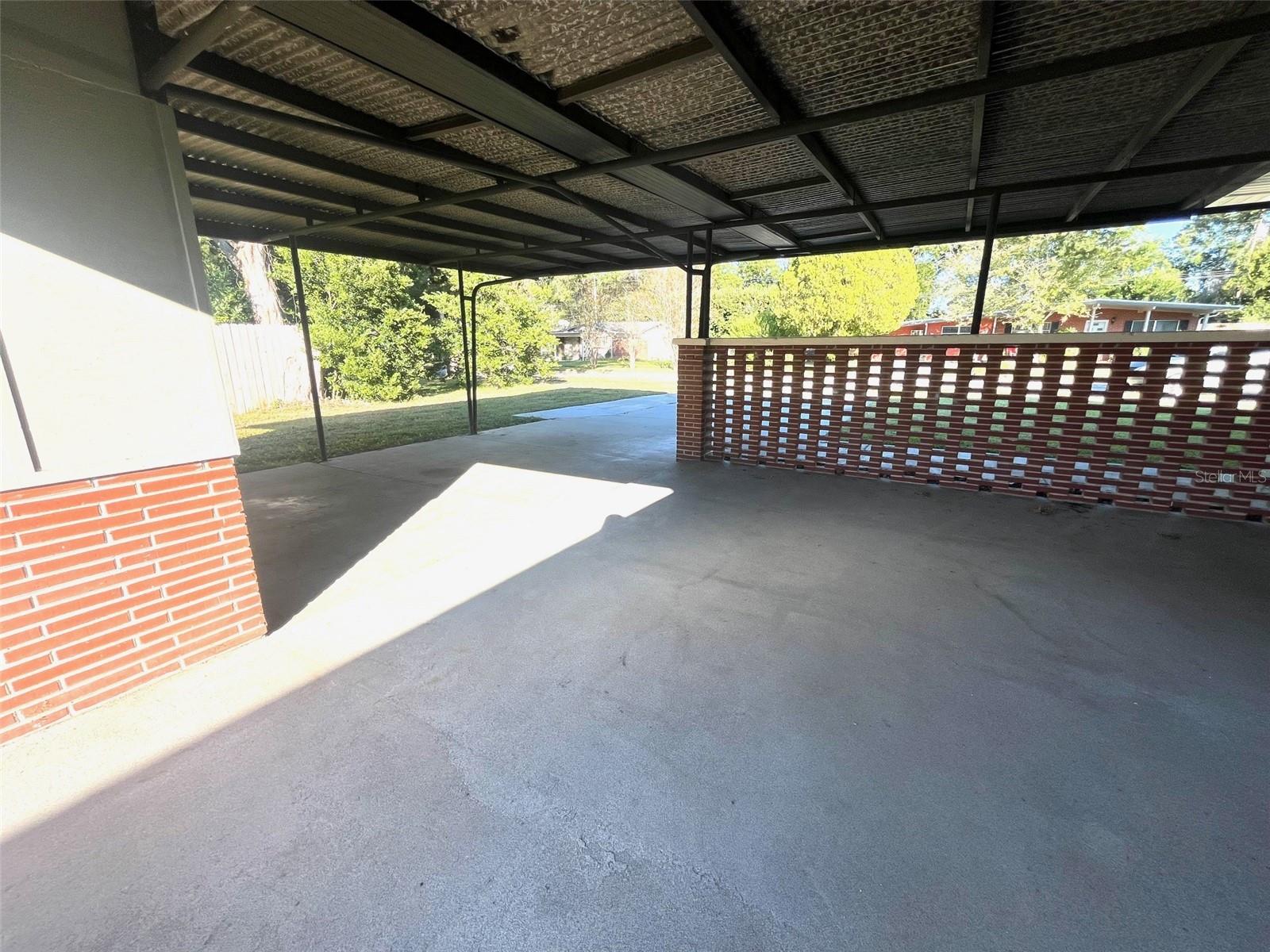 Image 24 of 26 For 16814 173rd Terrace