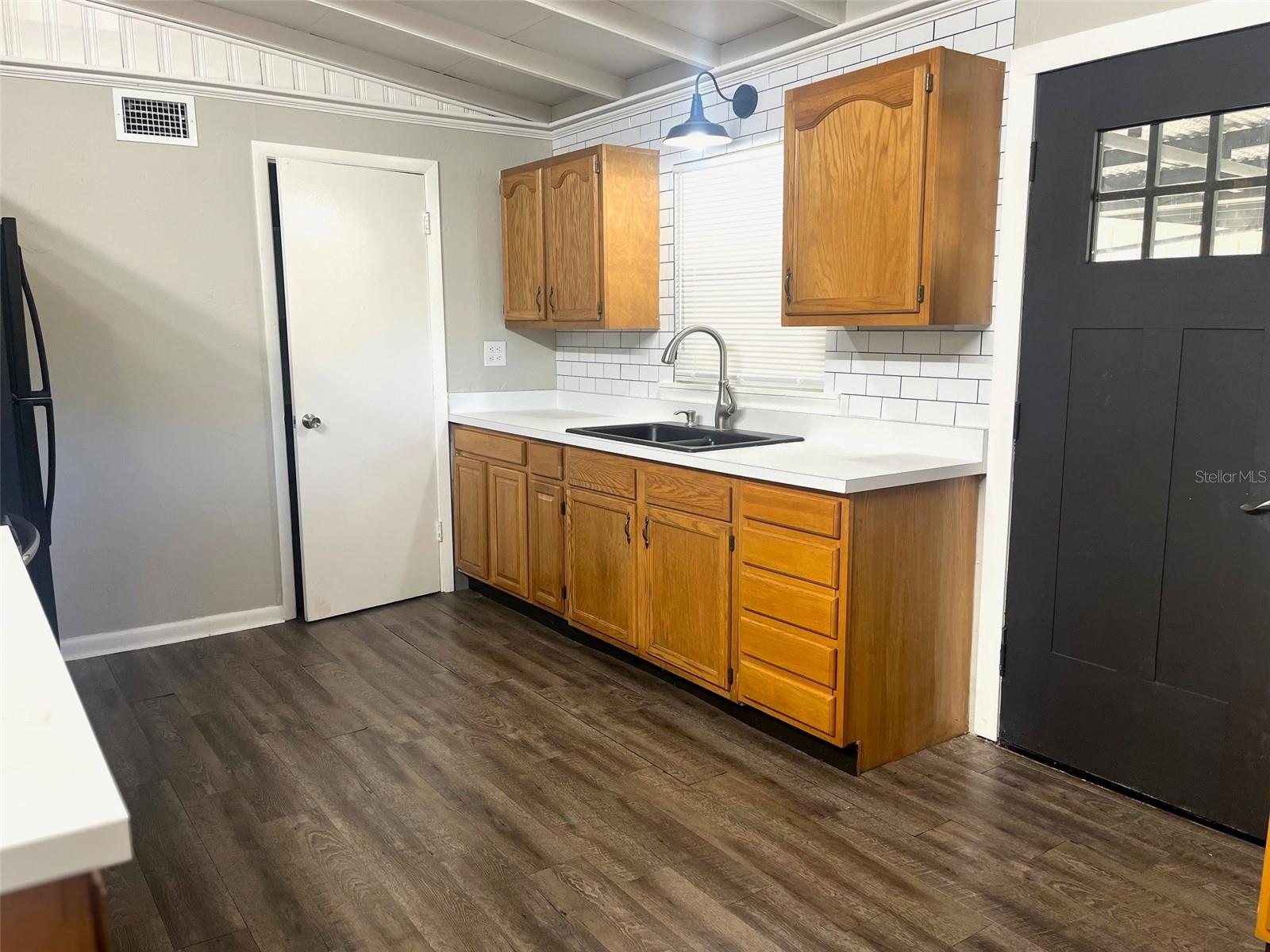 Image 7 of 26 For 16814 173rd Terrace