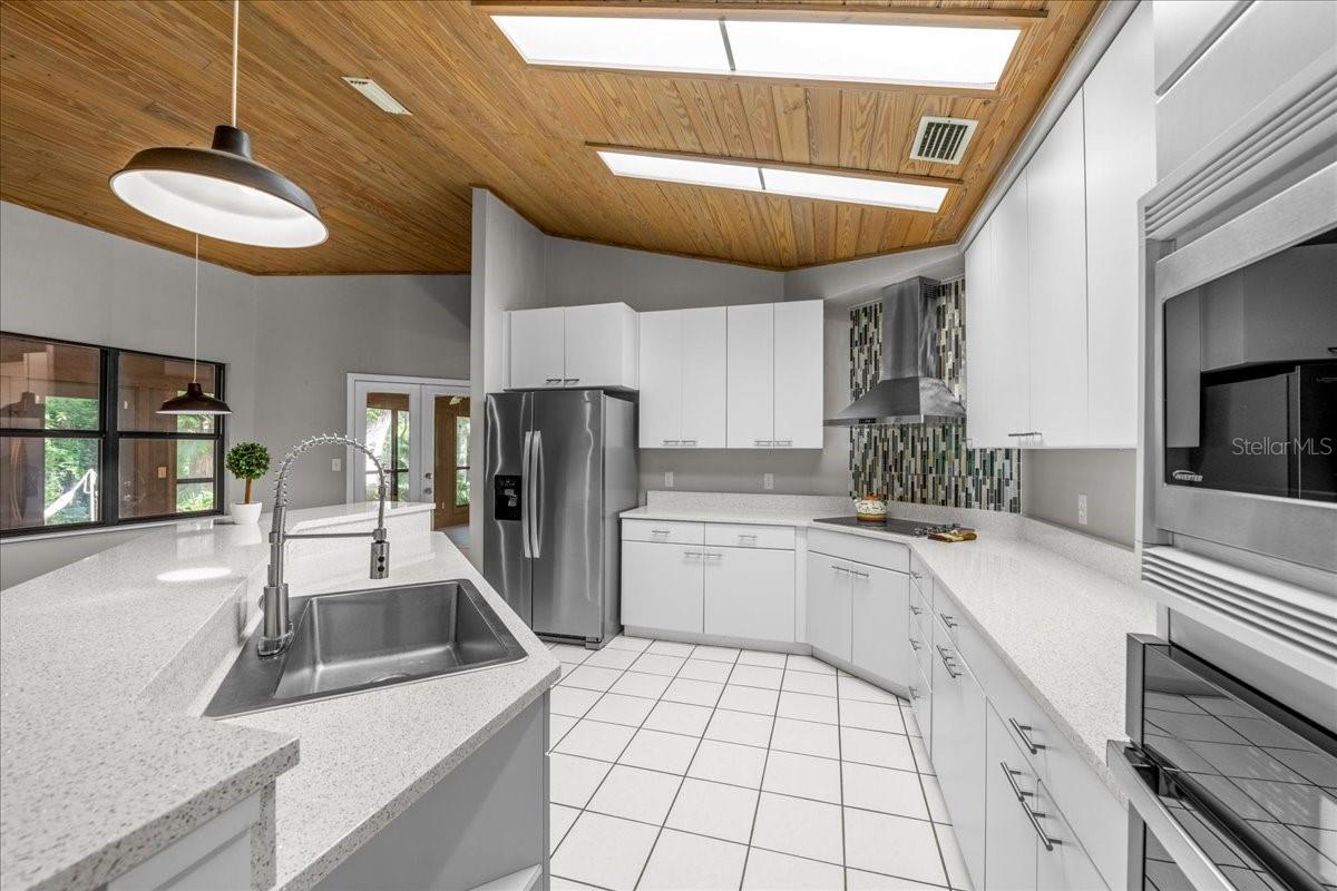 Image 17 of 51 For 1326 57th Street