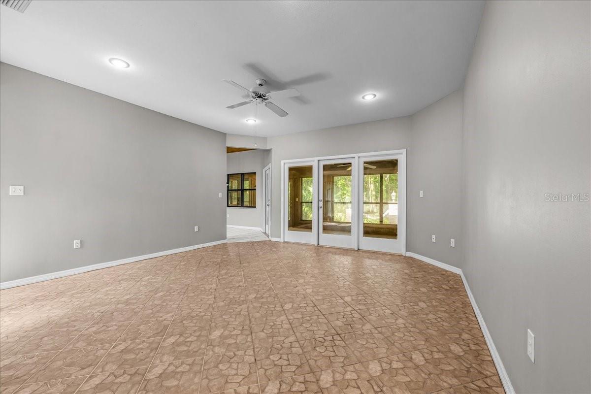 Image 7 of 51 For 1326 57th Street