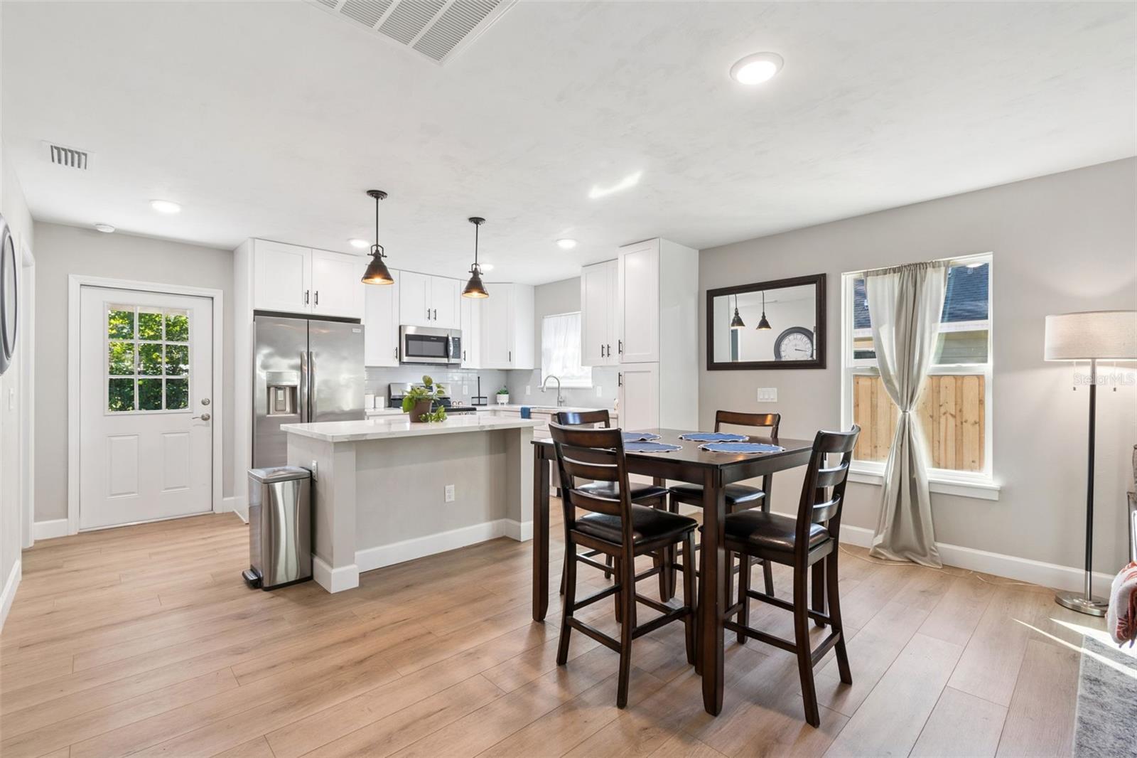 Image 14 of 31 For 13323 157th Avenue