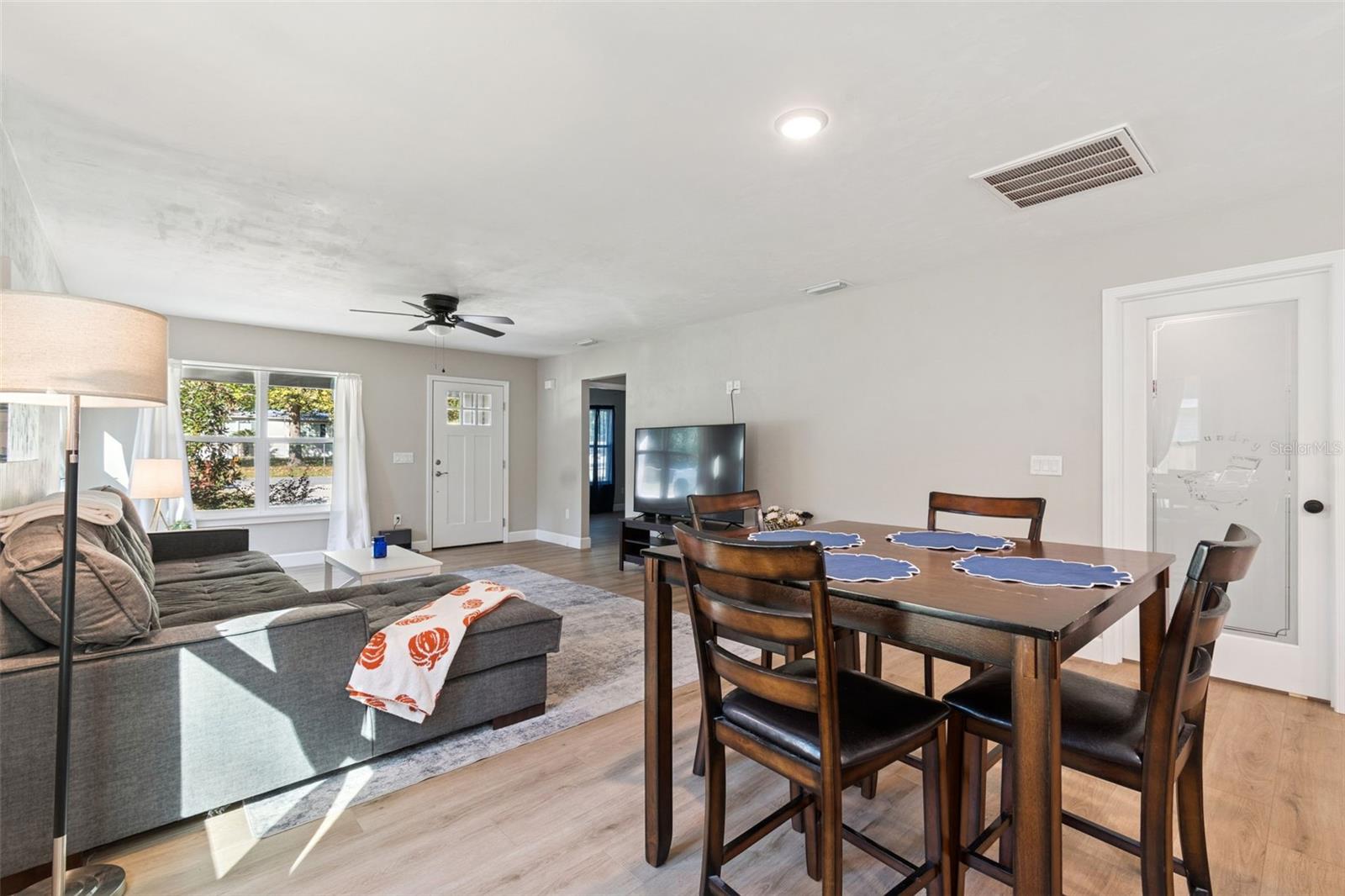 Image 15 of 31 For 13323 157th Avenue