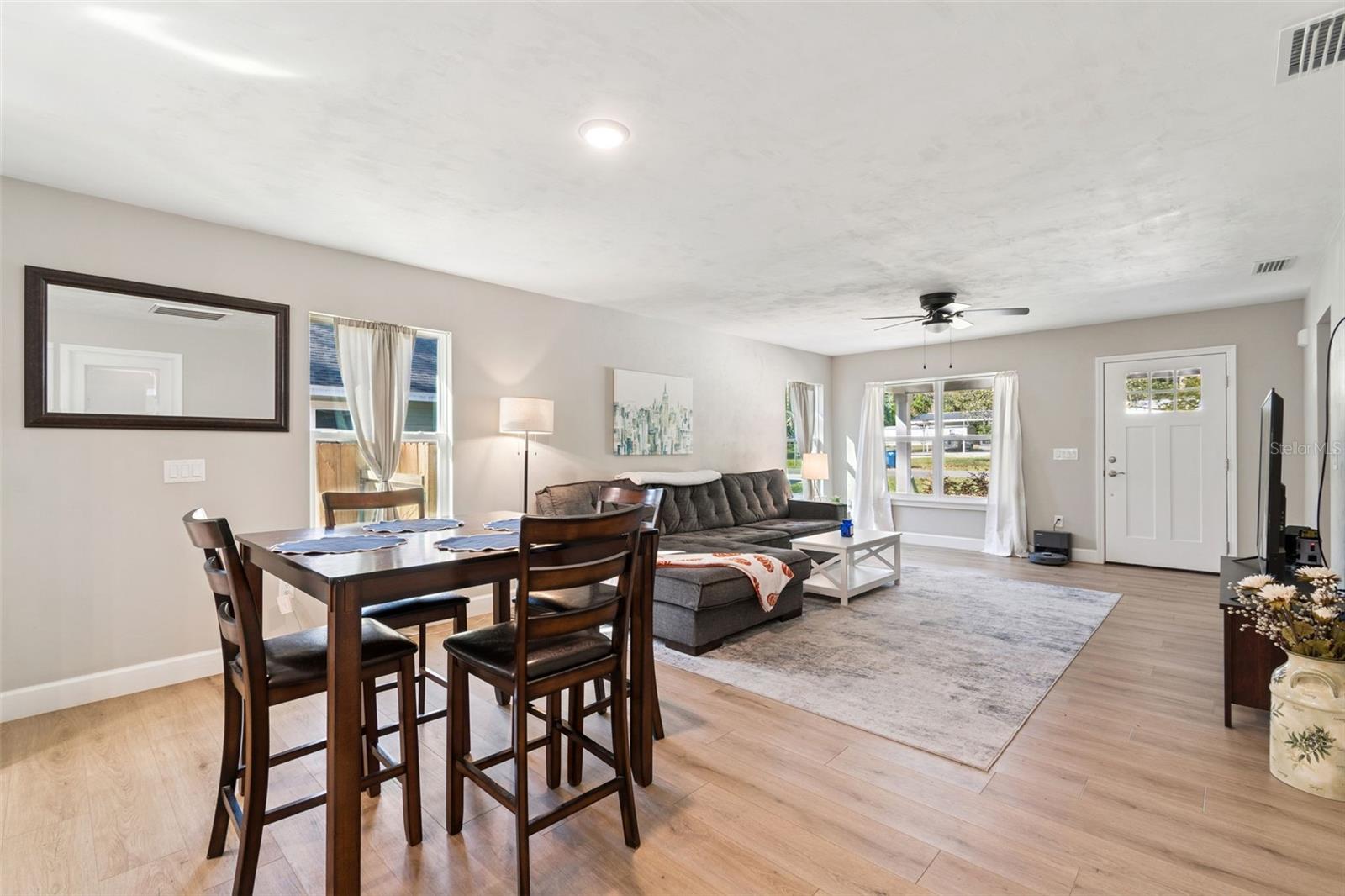 Image 16 of 31 For 13323 157th Avenue