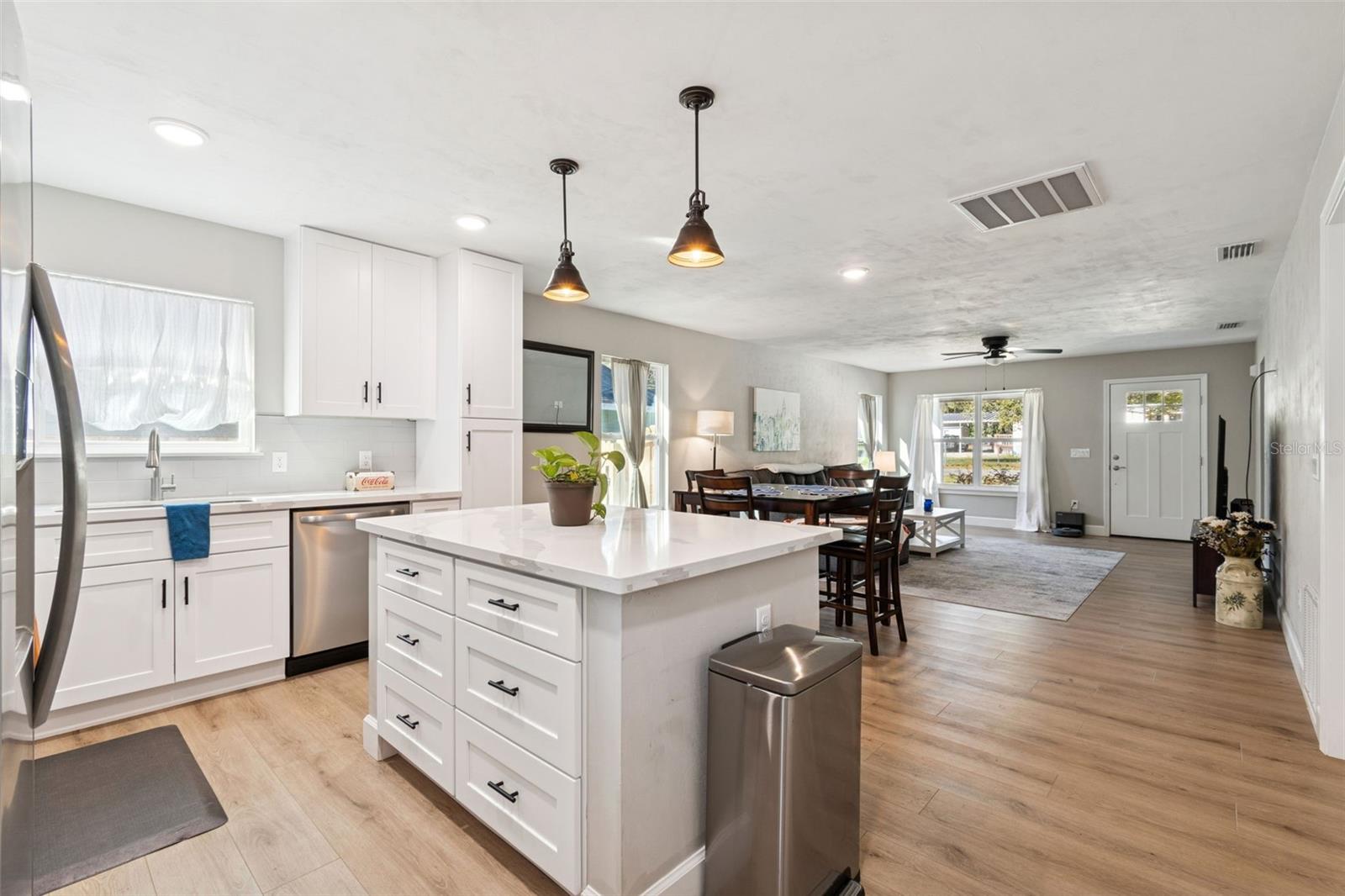 Image 18 of 31 For 13323 157th Avenue