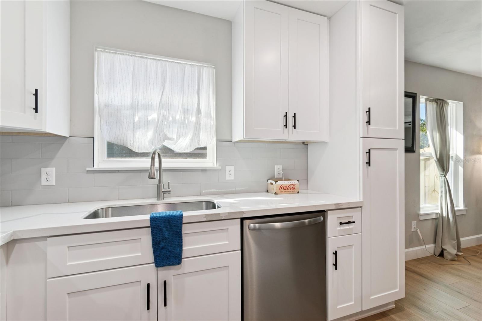 Image 19 of 31 For 13323 157th Avenue