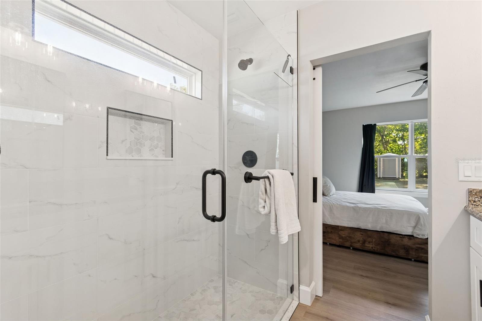 Image 23 of 31 For 13323 157th Avenue