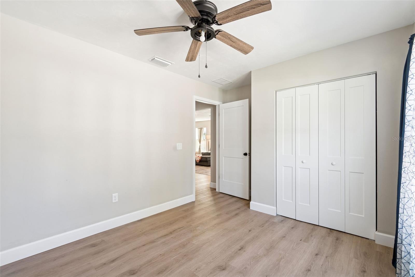 Image 25 of 31 For 13323 157th Avenue