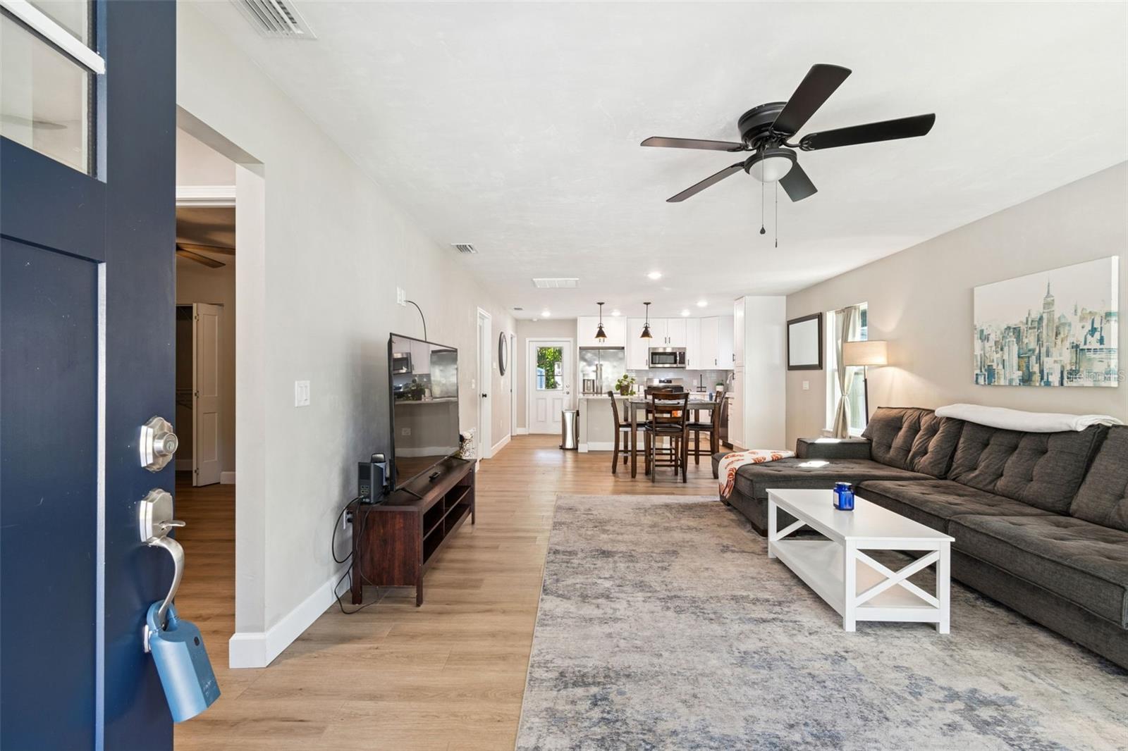 Image 5 of 31 For 13323 157th Avenue