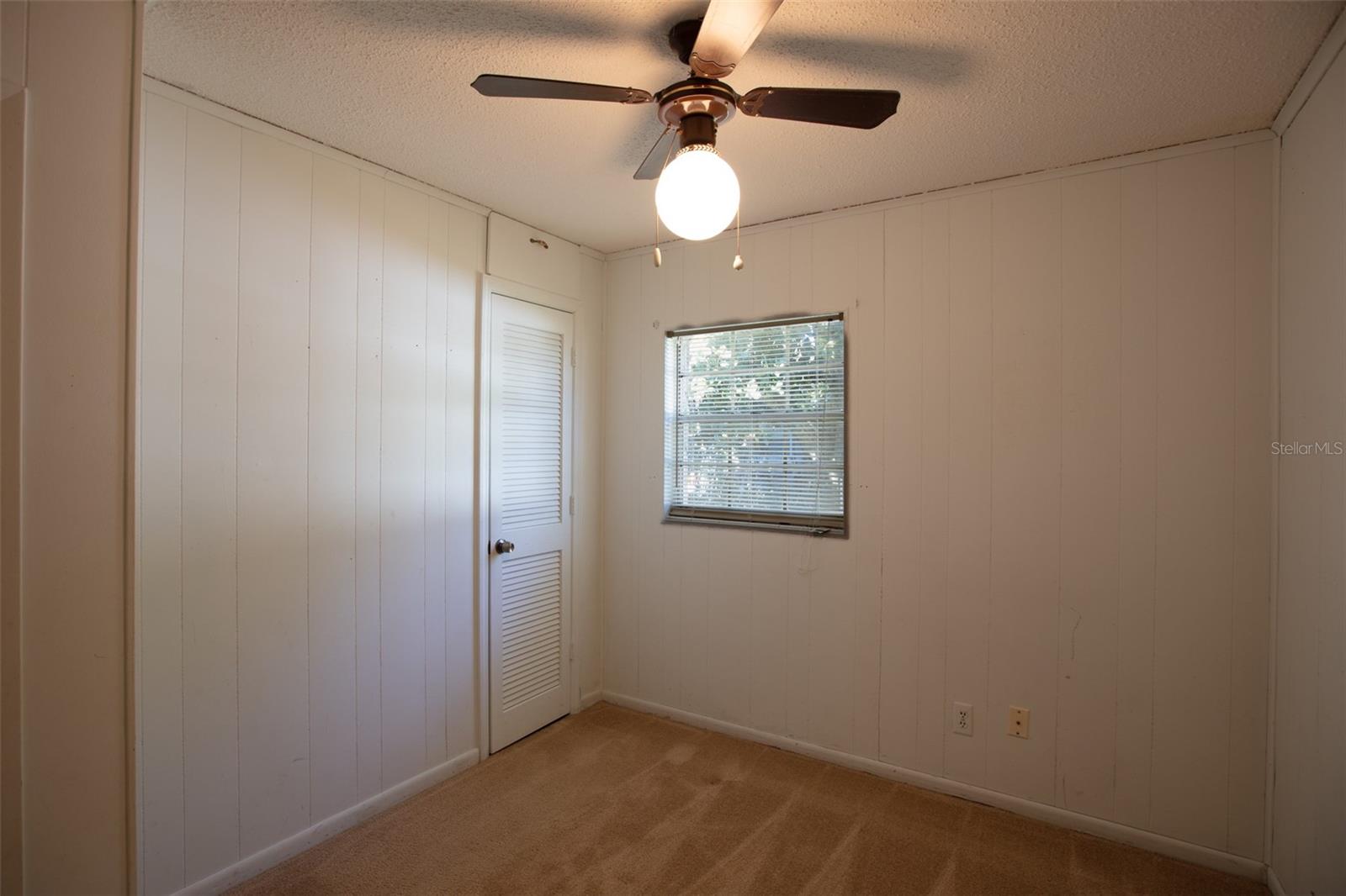 Image 19 of 34 For 393 Hilltop Drive