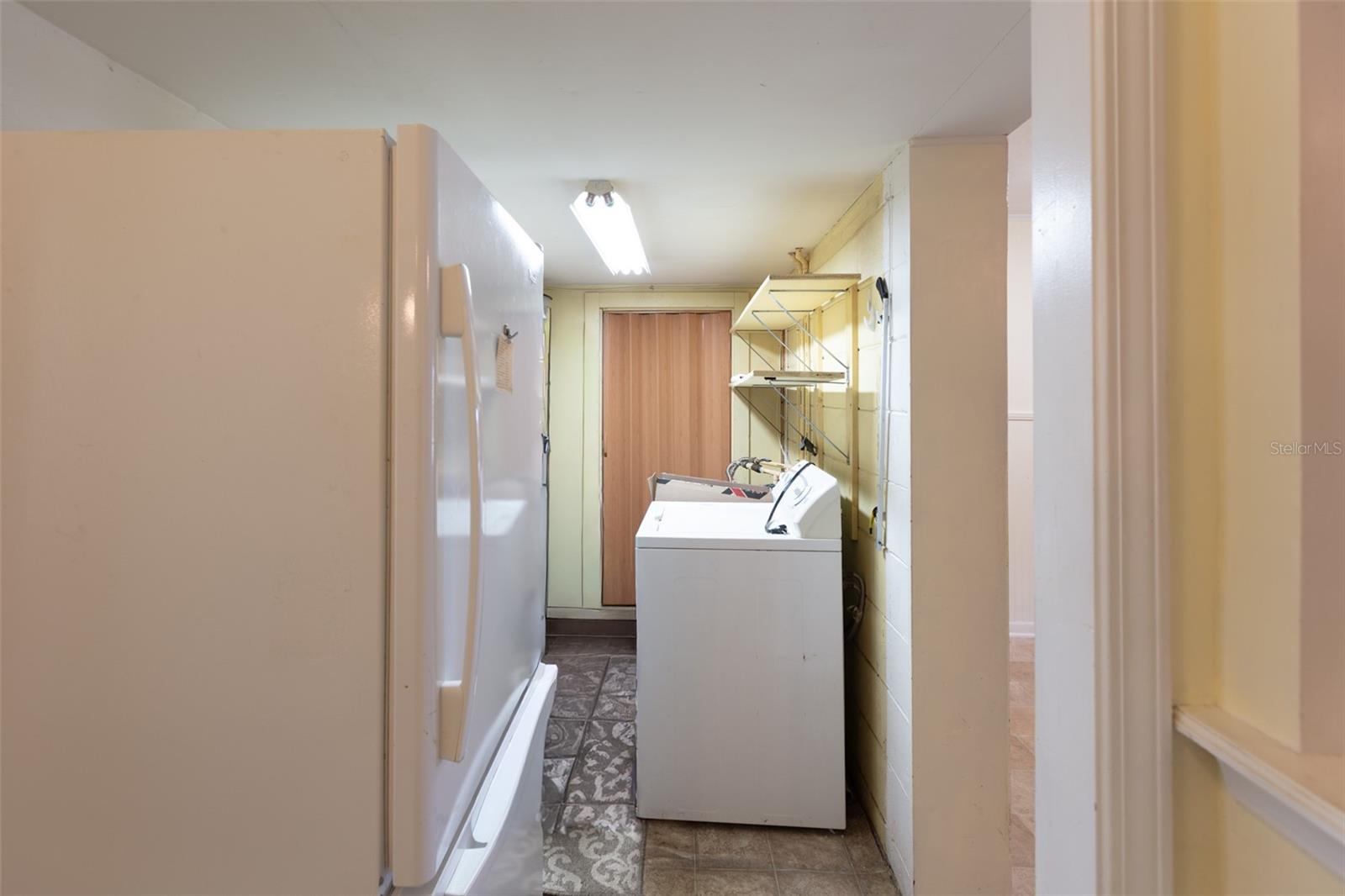 Image 26 of 34 For 393 Hilltop Drive