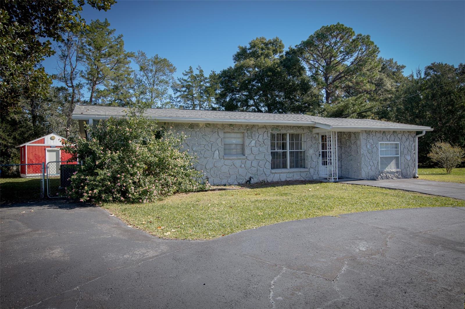 Image 27 of 34 For 393 Hilltop Drive