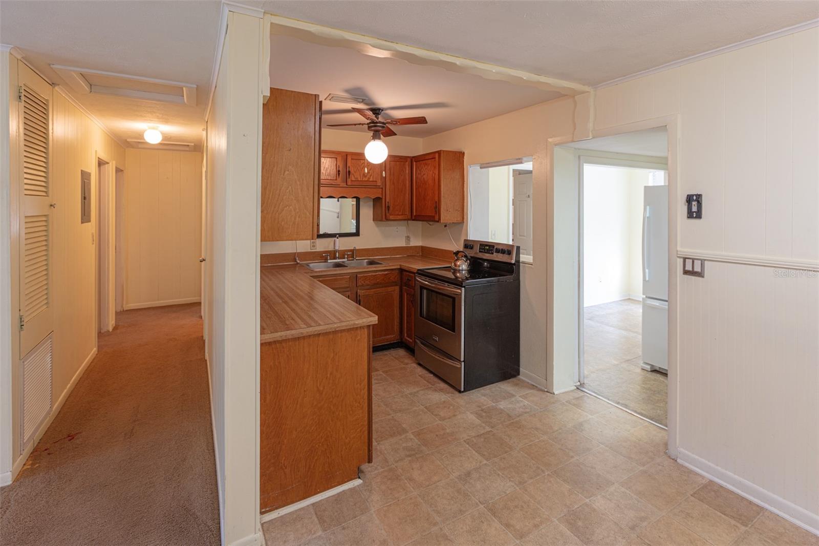 Image 8 of 34 For 393 Hilltop Drive