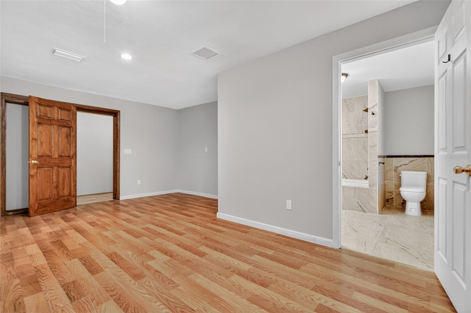 Listing photo id 44 for 12903 112th Avenue