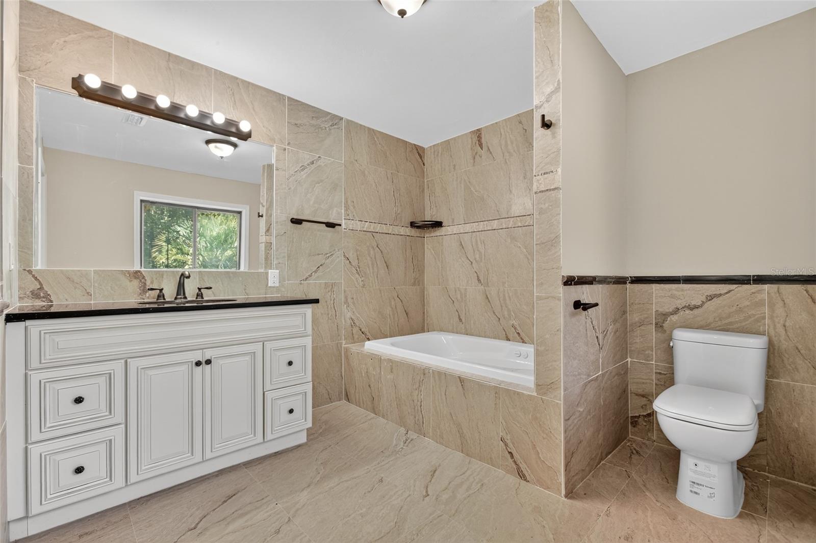 Listing photo id 45 for 12903 112th Avenue