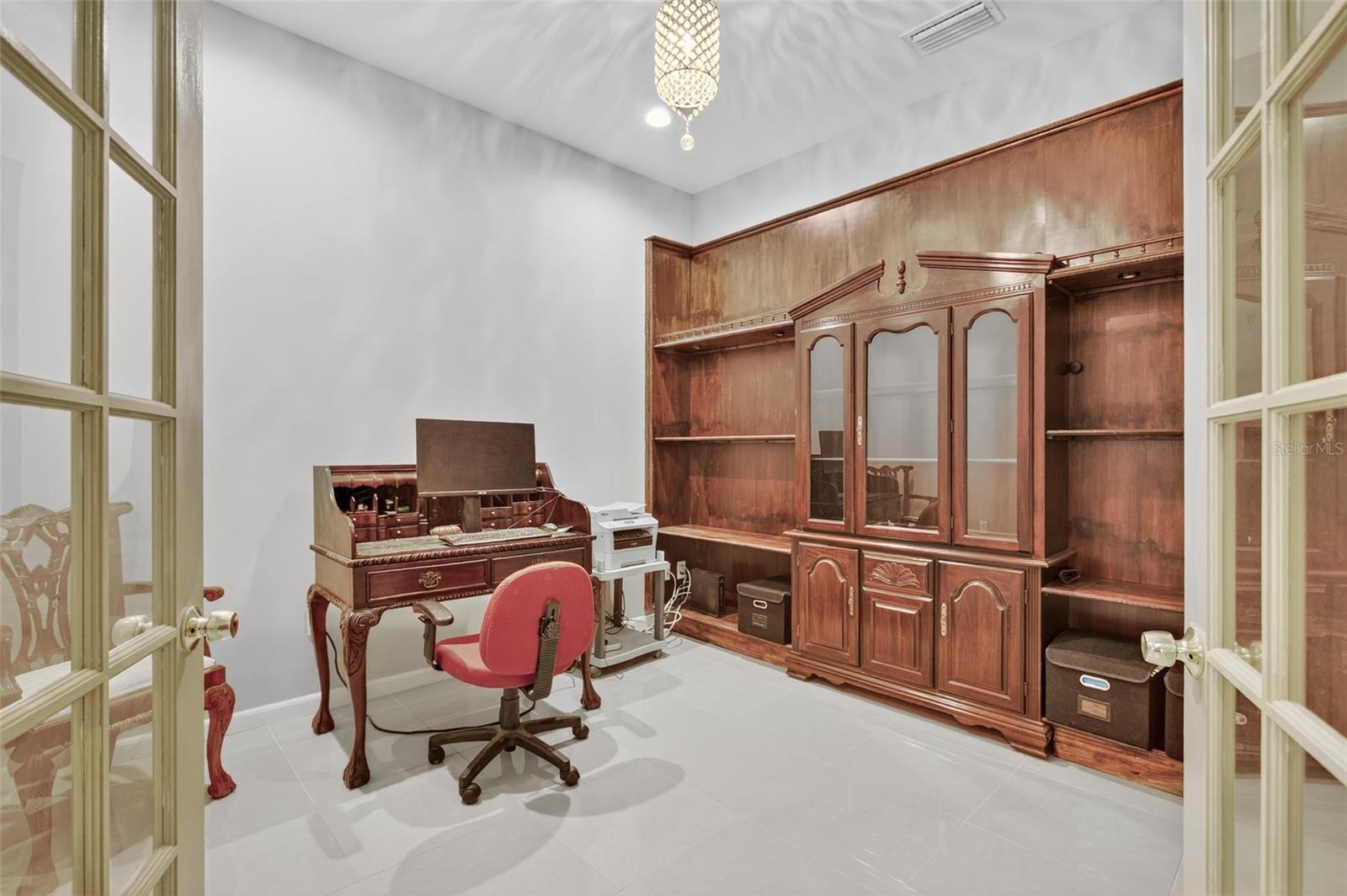 Listing photo id 46 for 12903 112th Avenue