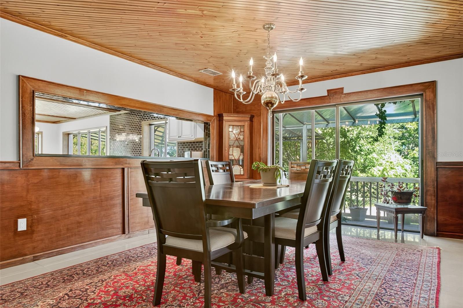 Listing photo id 6 for 12903 112th Avenue