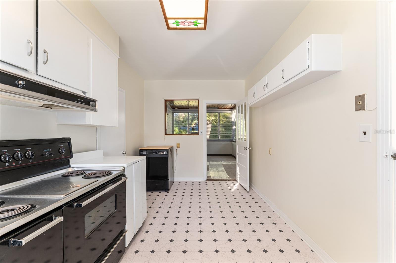 Image 24 of 75 For 1067 11th Terrace