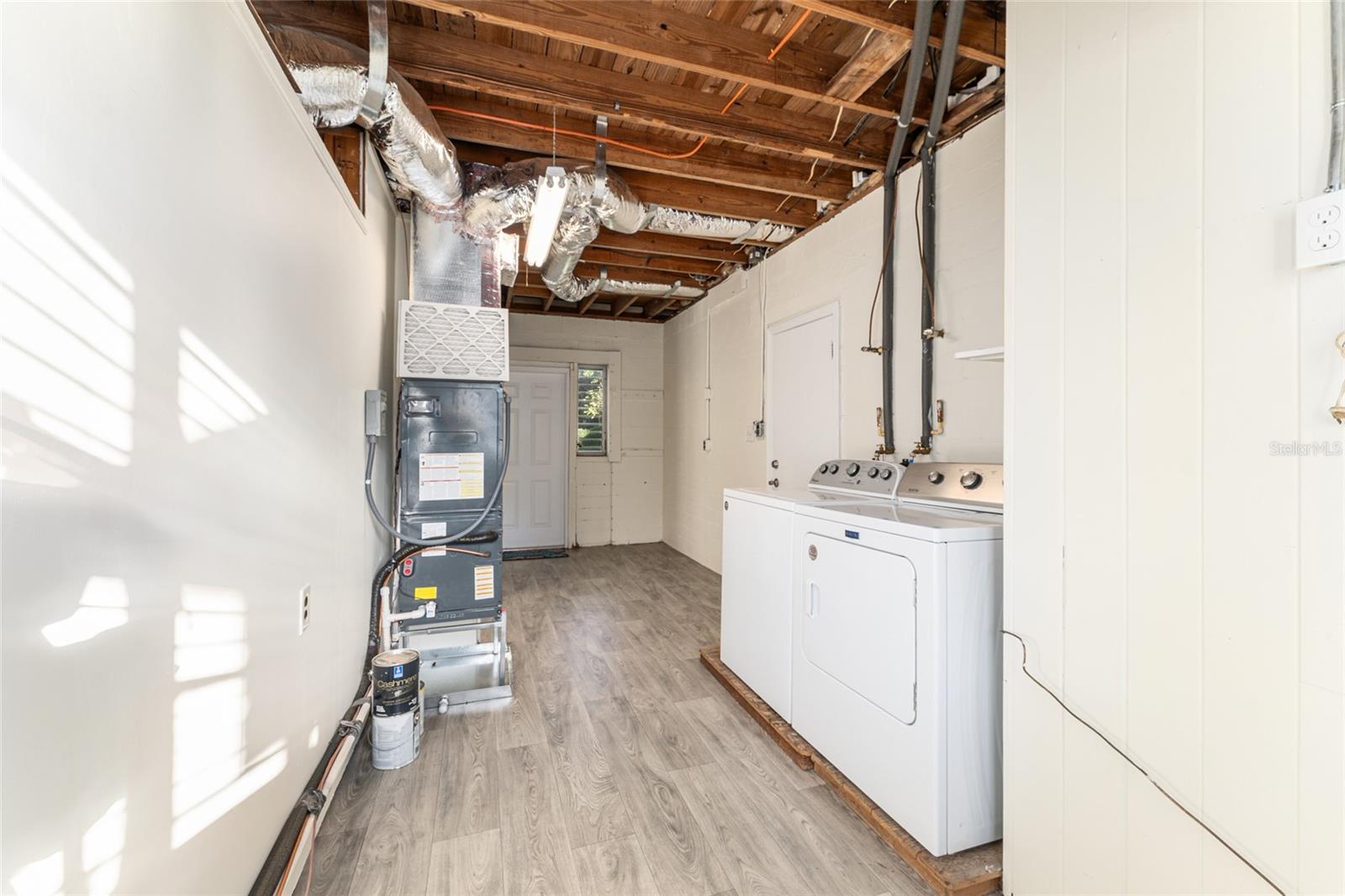 Image 30 of 75 For 1067 11th Terrace