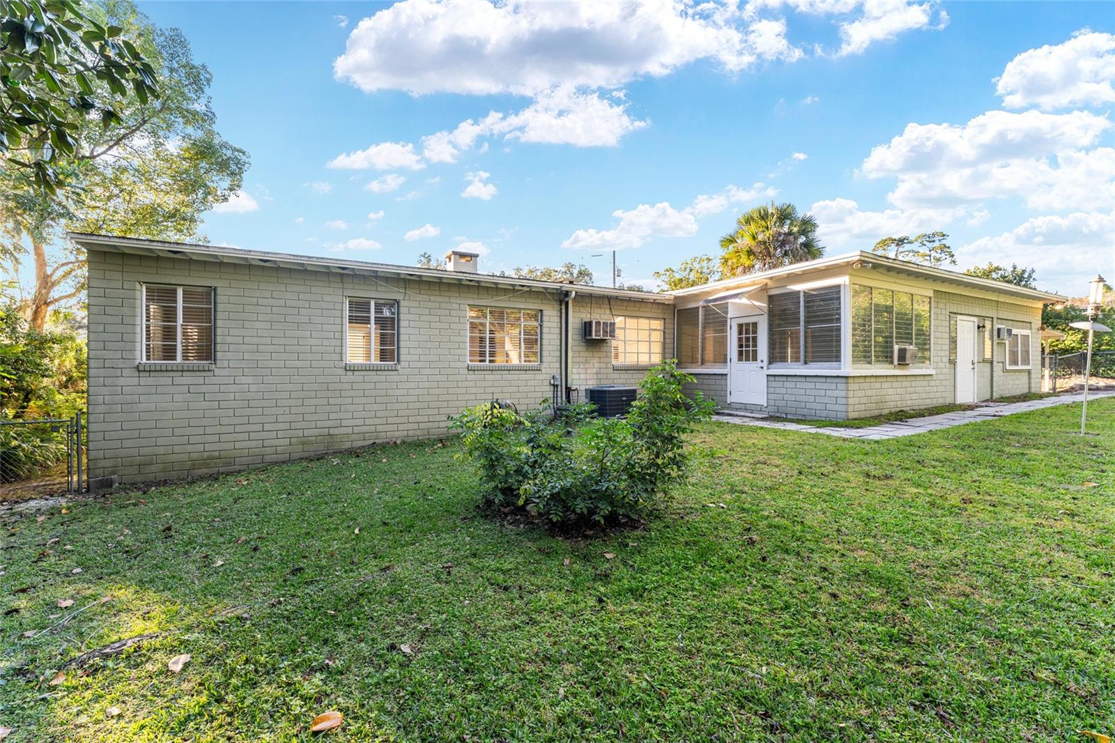 Image 68 of 75 For 1067 11th Terrace