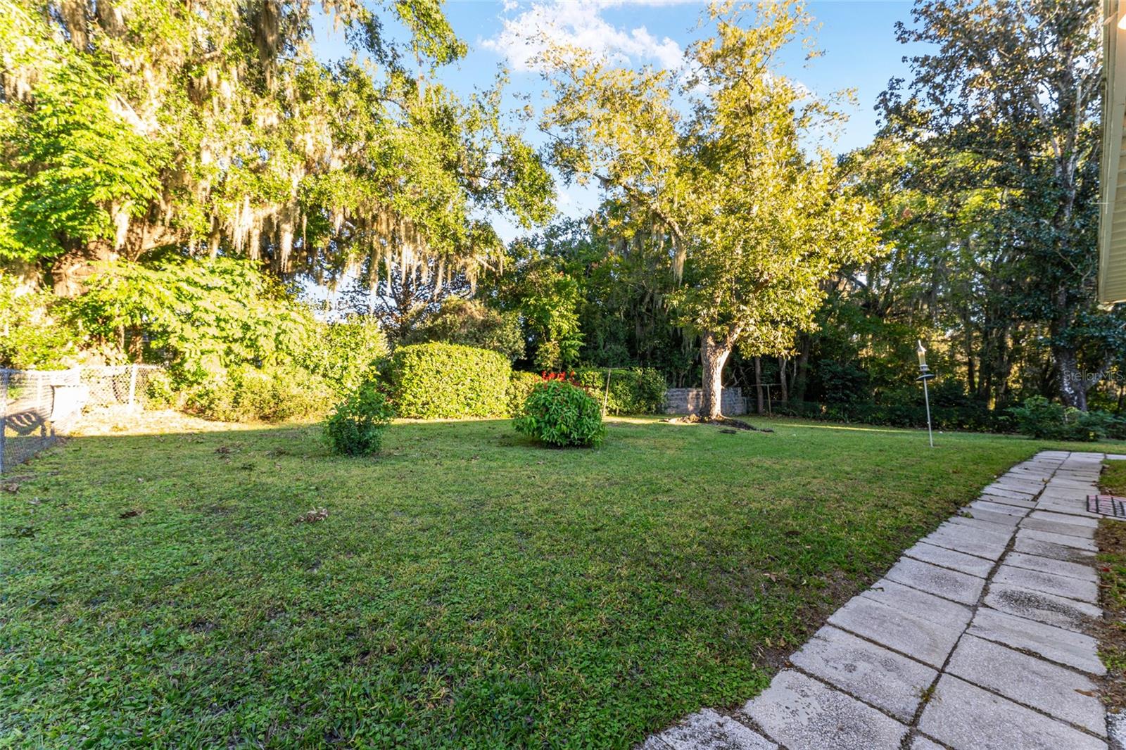 Image 72 of 75 For 1067 11th Terrace