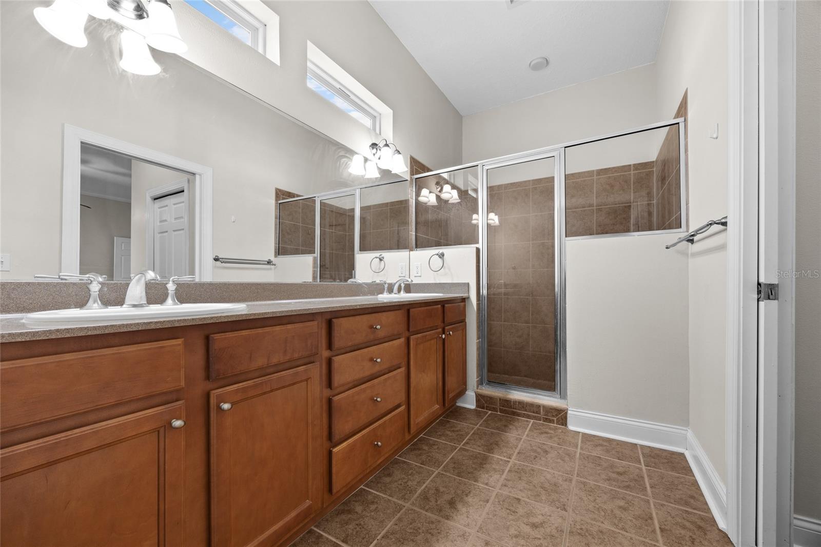 Image 15 of 33 For 16609 166th Drive