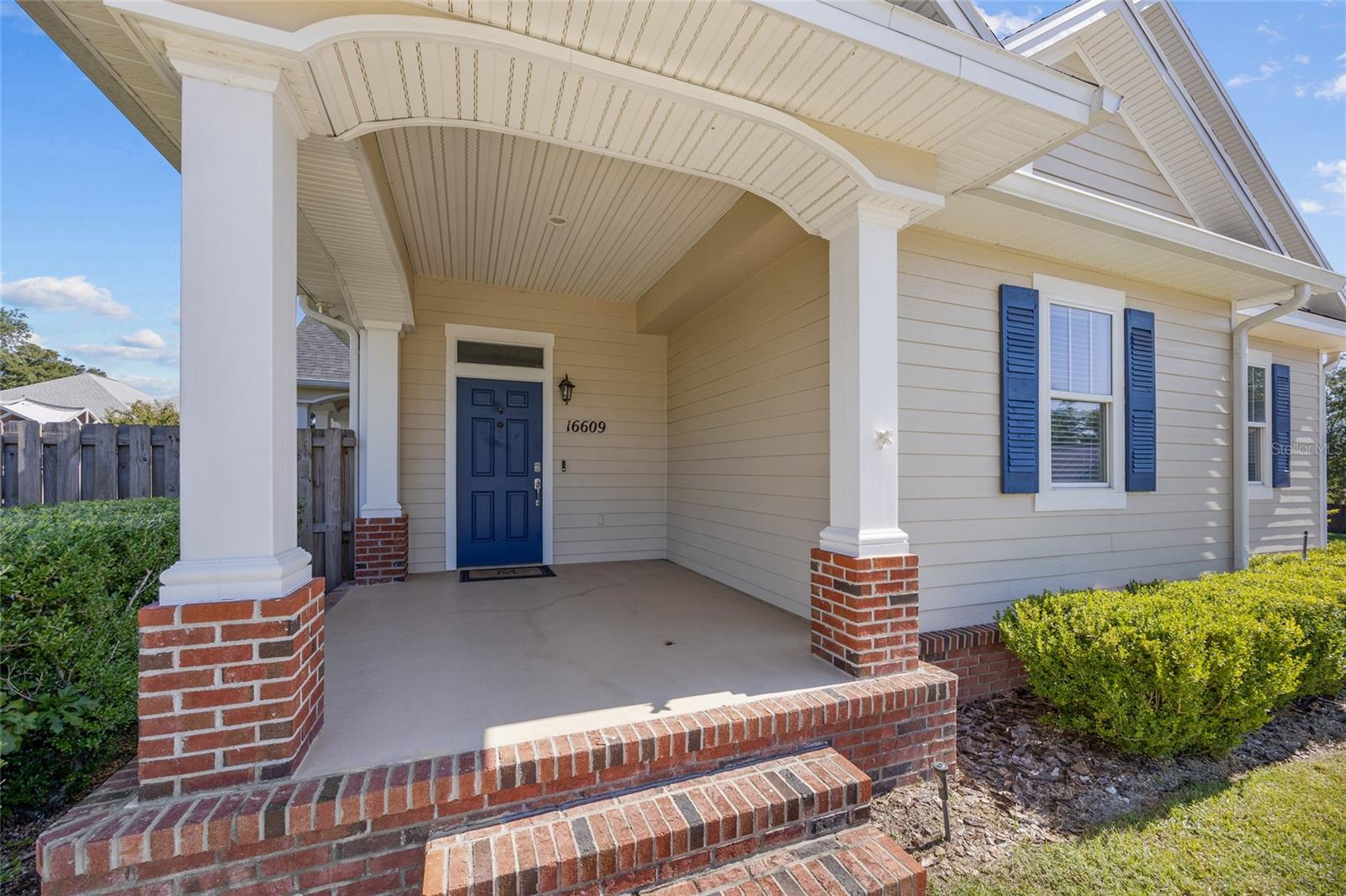 Image 2 of 33 For 16609 166th Drive