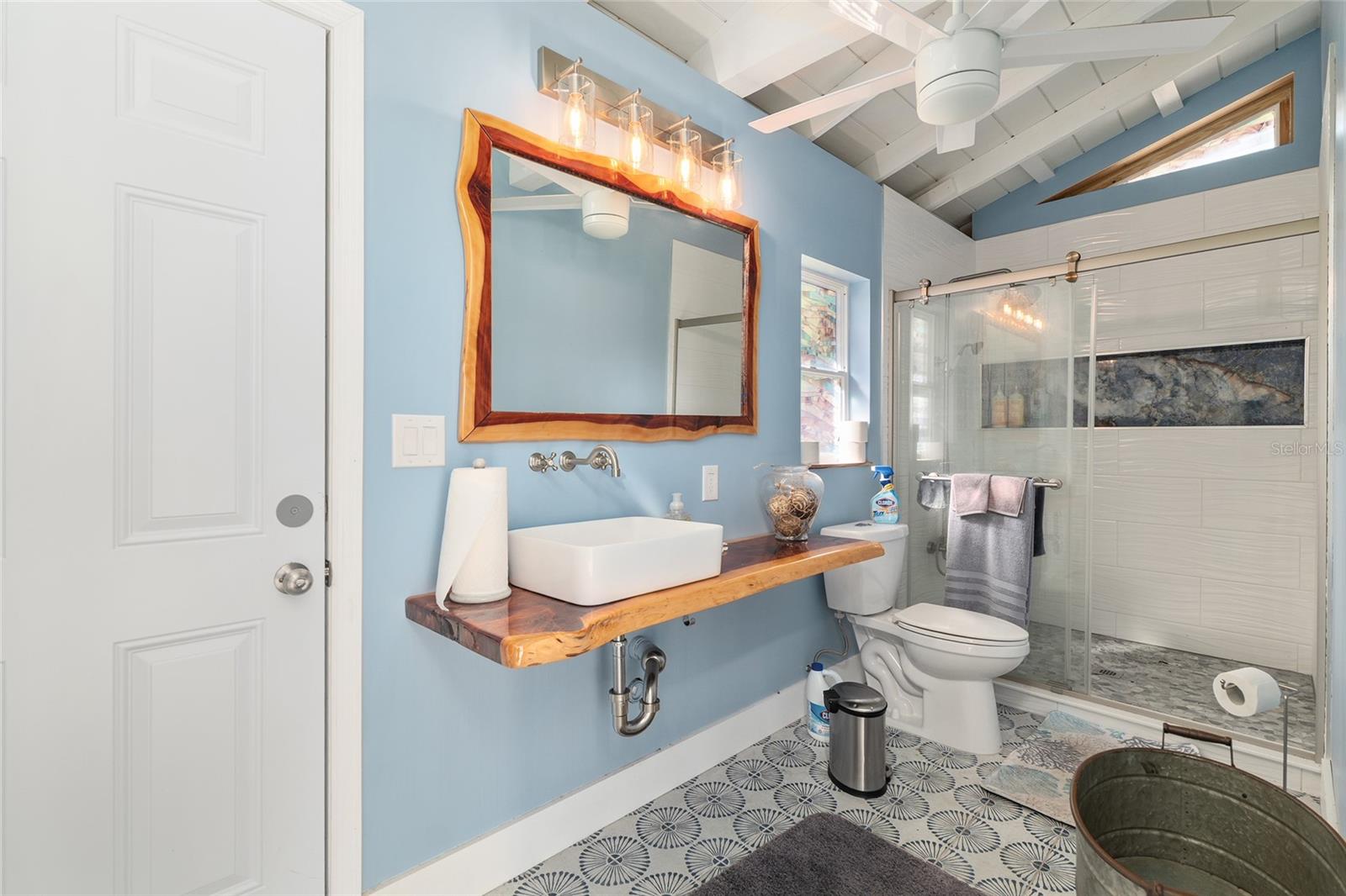 Image 57 of 89 For 5119 Heskett Lane