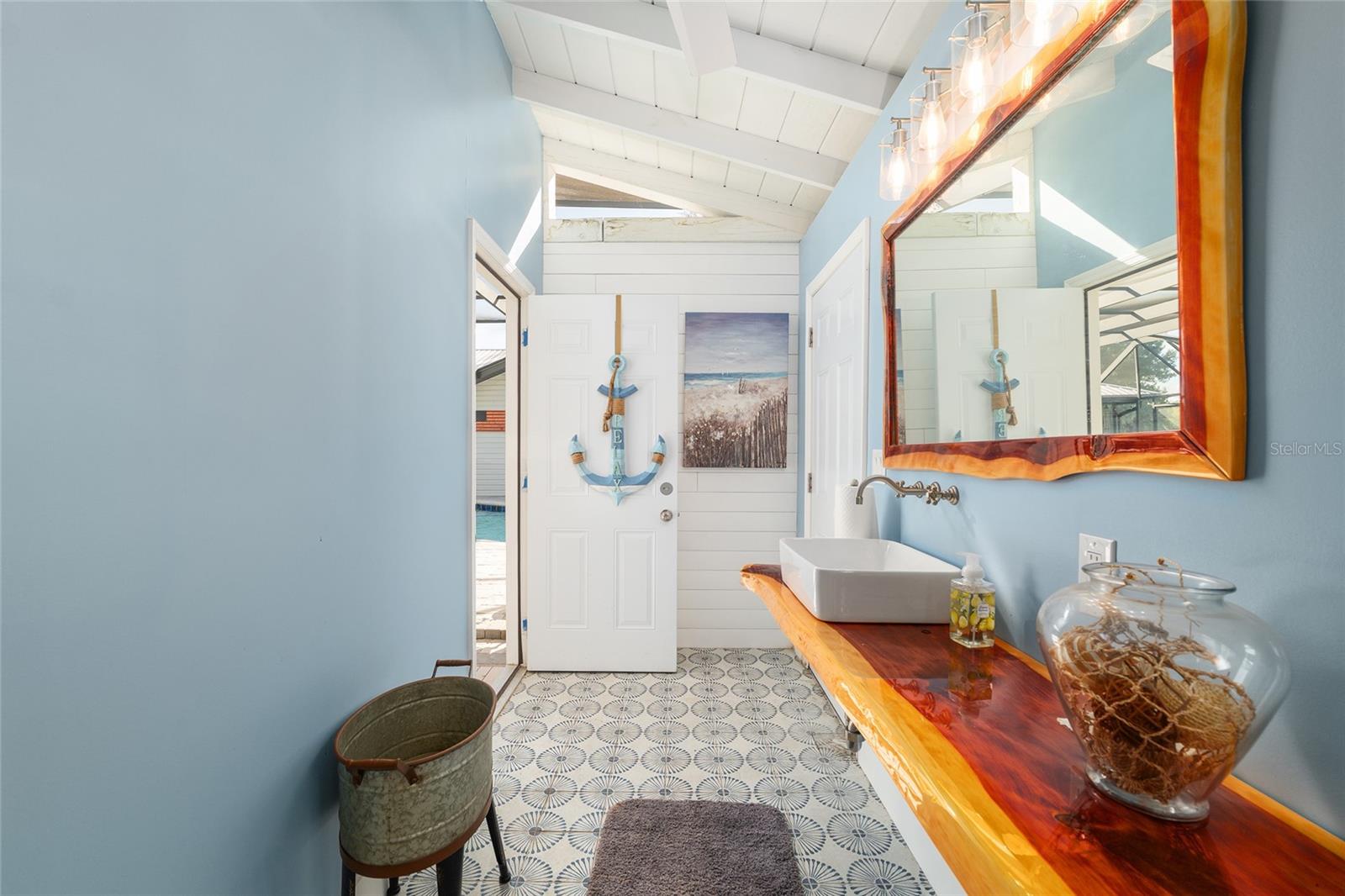 Image 59 of 89 For 5119 Heskett Lane