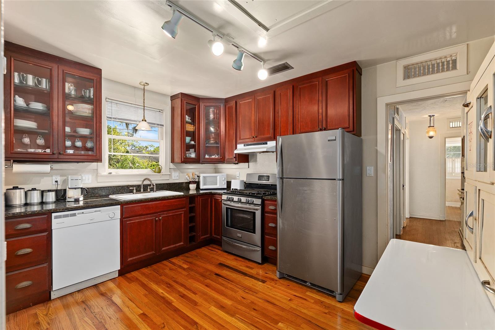 Image 23 of 56 For 1201 4th Street