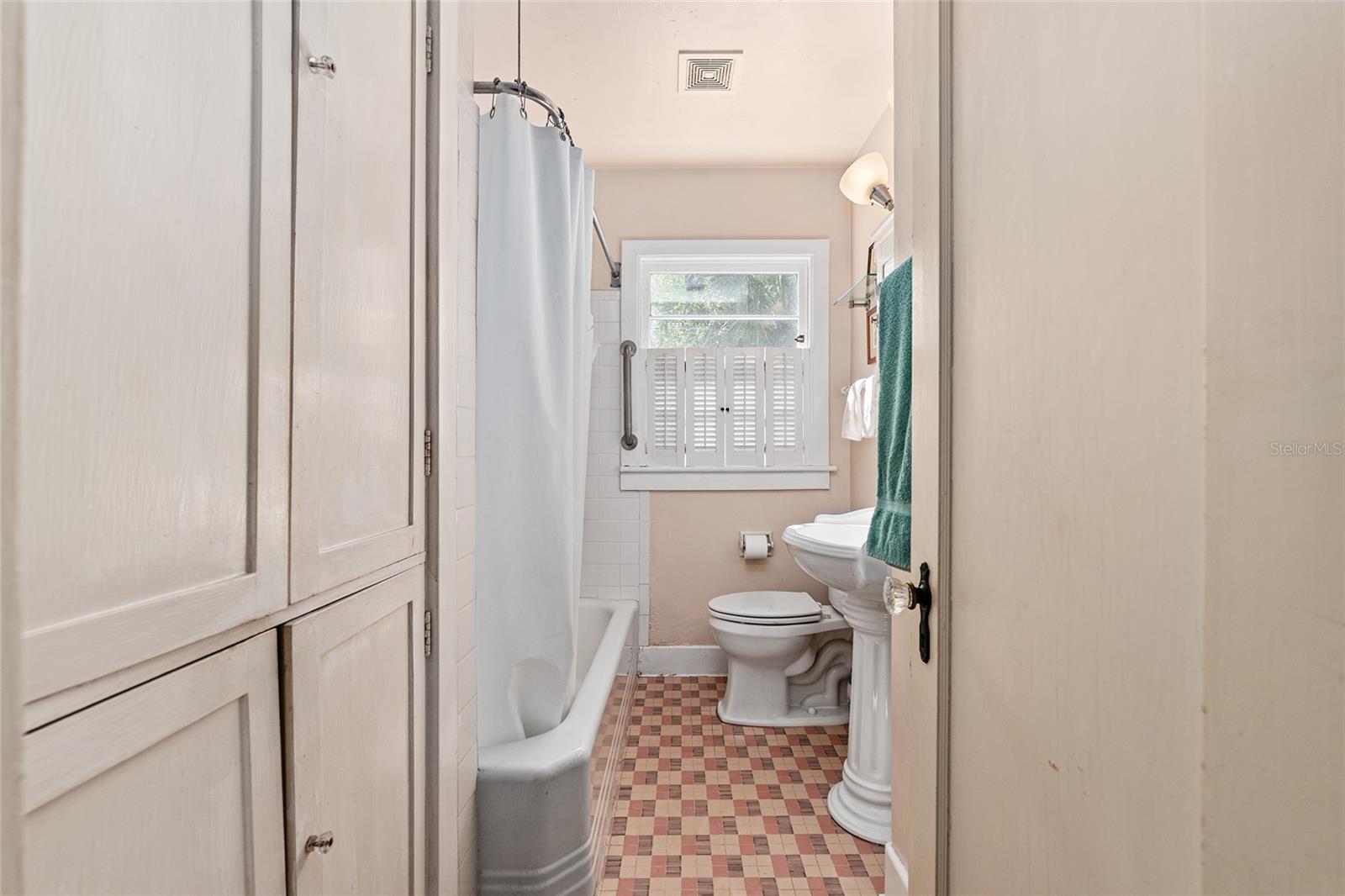 Image 35 of 56 For 1201 4th Street