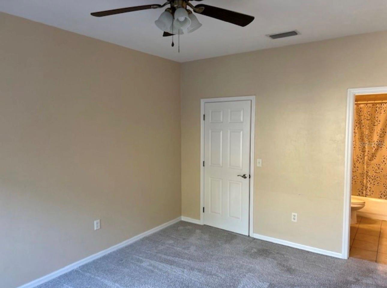 Image 2 of 9 For 542 39th Road 404