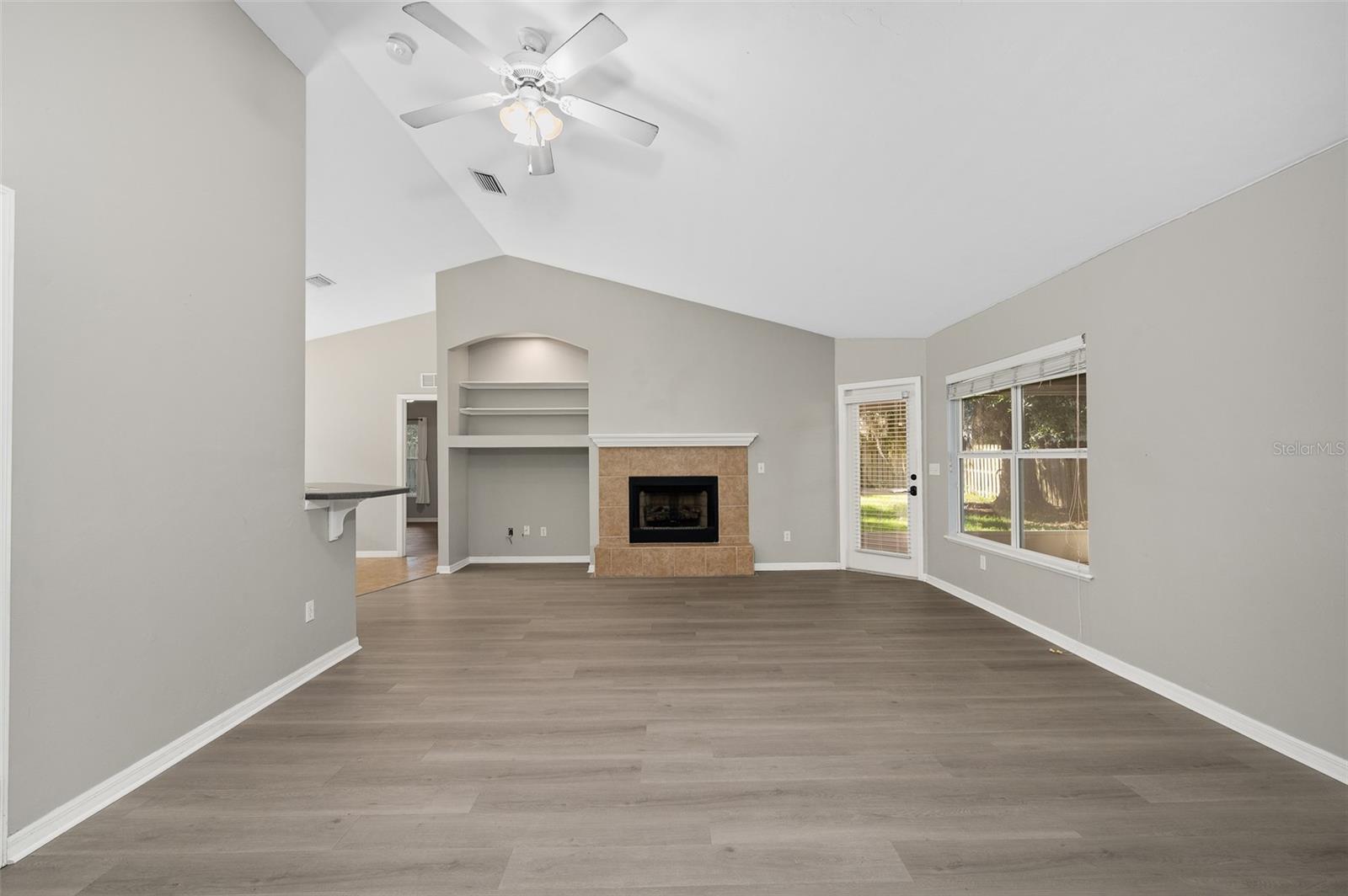 Image 5 of 42 For 7462 84th Drive