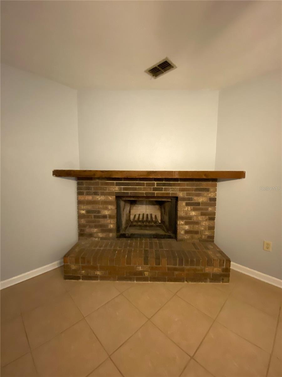 Image 3 of 22 For 253 3rd Avenue