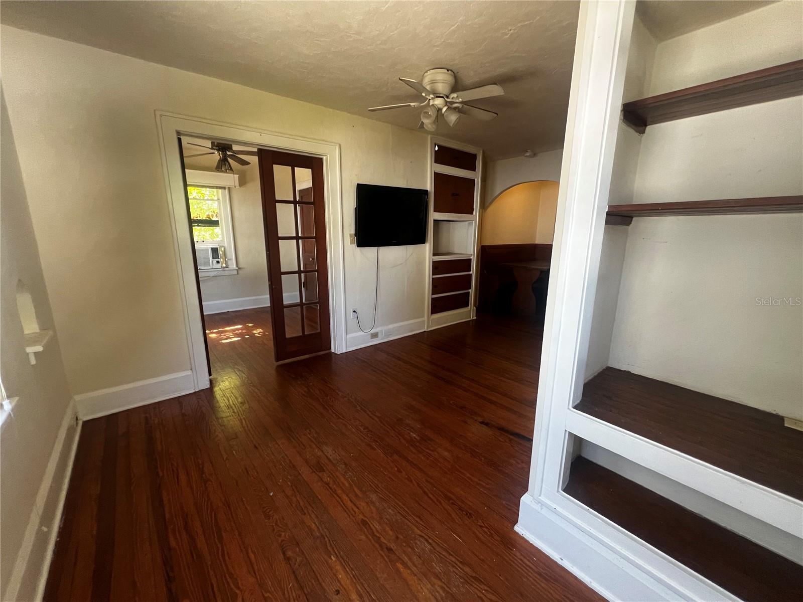 Image 14 of 20 For 2032 3rd Avenue