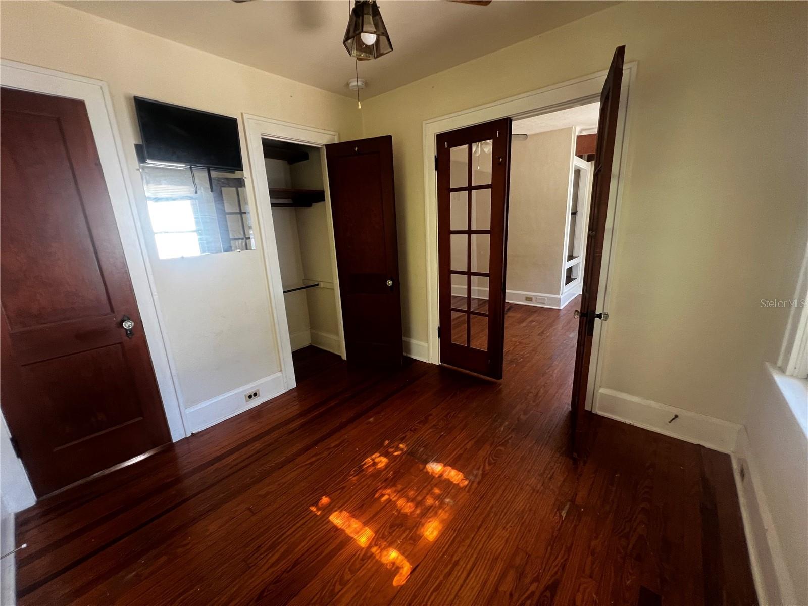 Image 15 of 20 For 2032 3rd Avenue