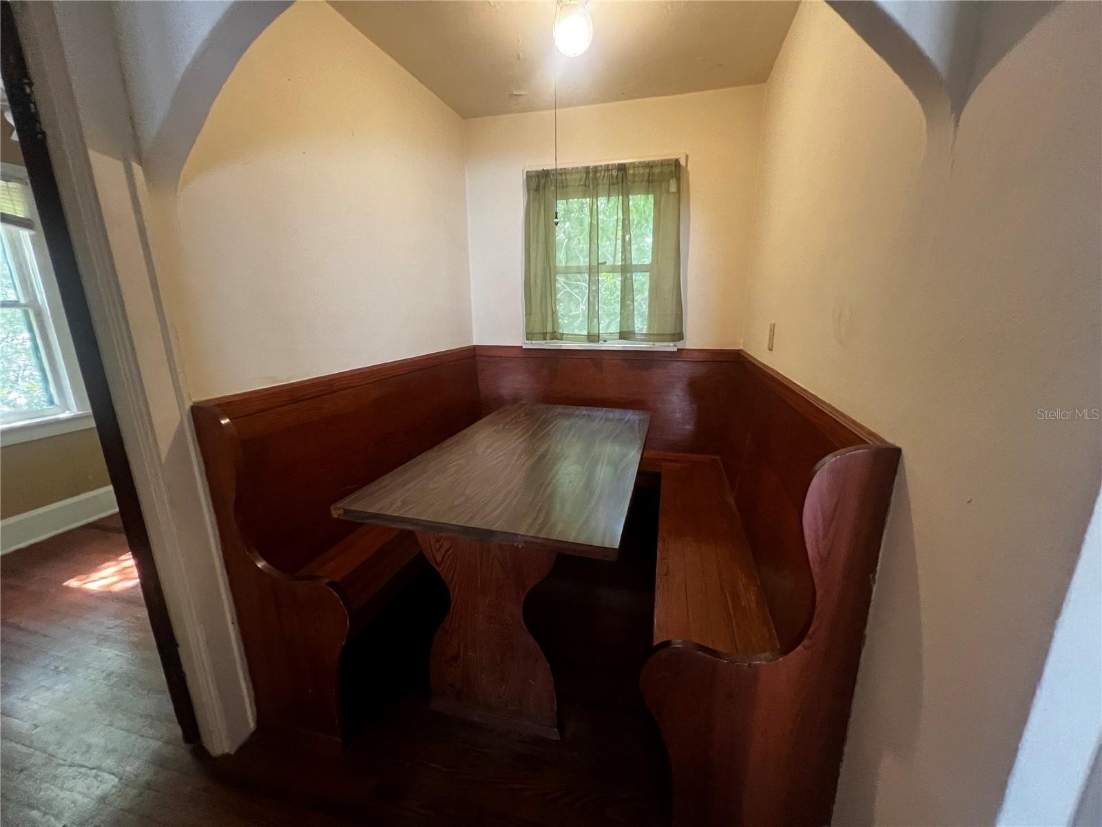 Image 18 of 20 For 2032 3rd Avenue