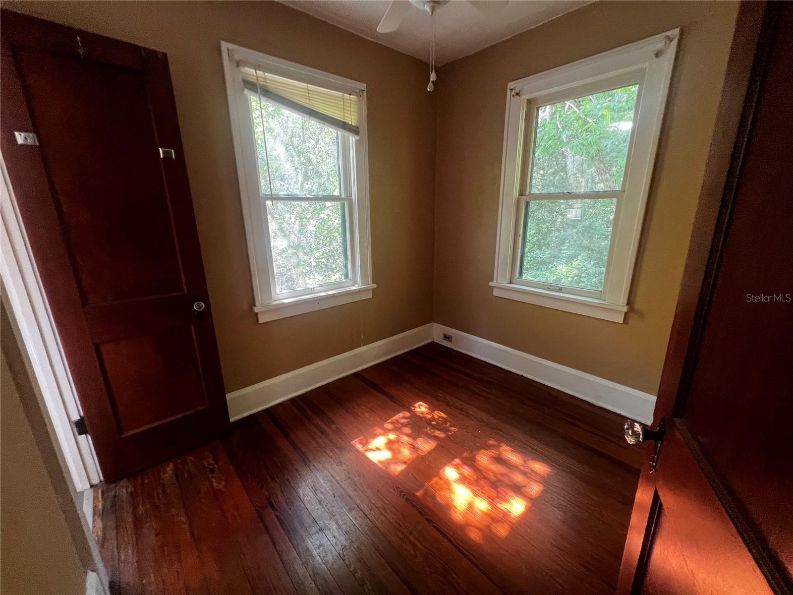 Image 19 of 20 For 2032 3rd Avenue