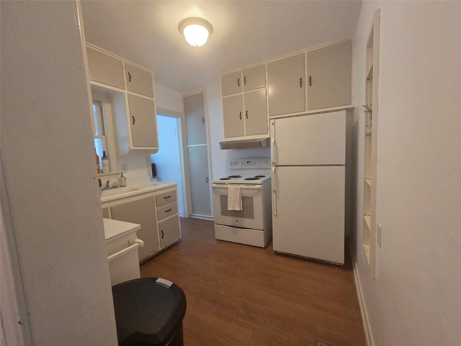 Image 4 of 20 For 2032 3rd Avenue