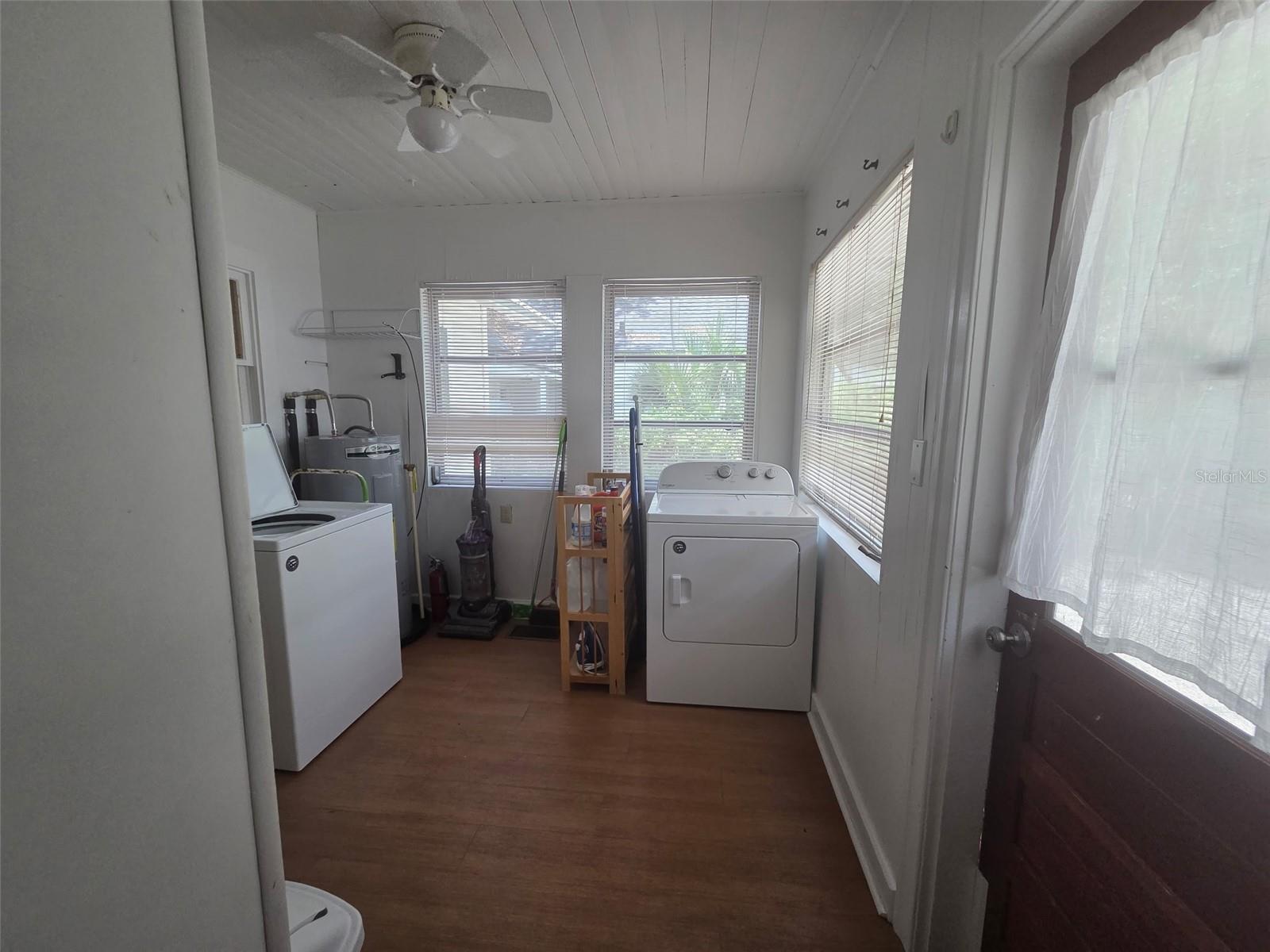 Image 5 of 20 For 2032 3rd Avenue