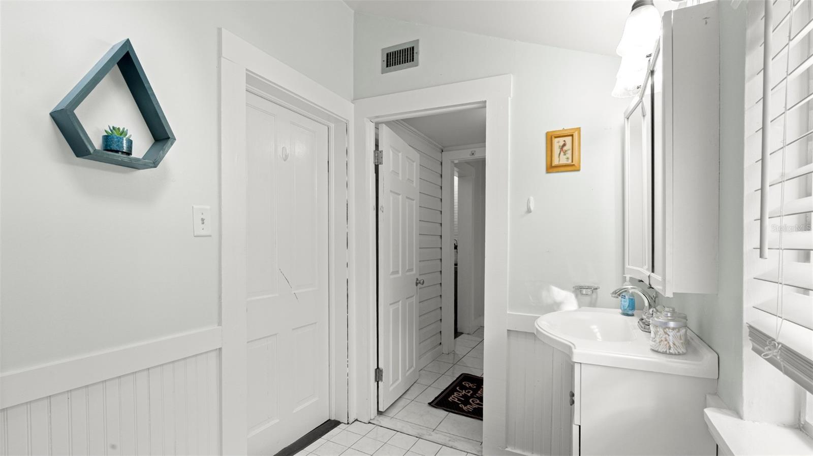 Image 19 of 35 For 101 9th Street