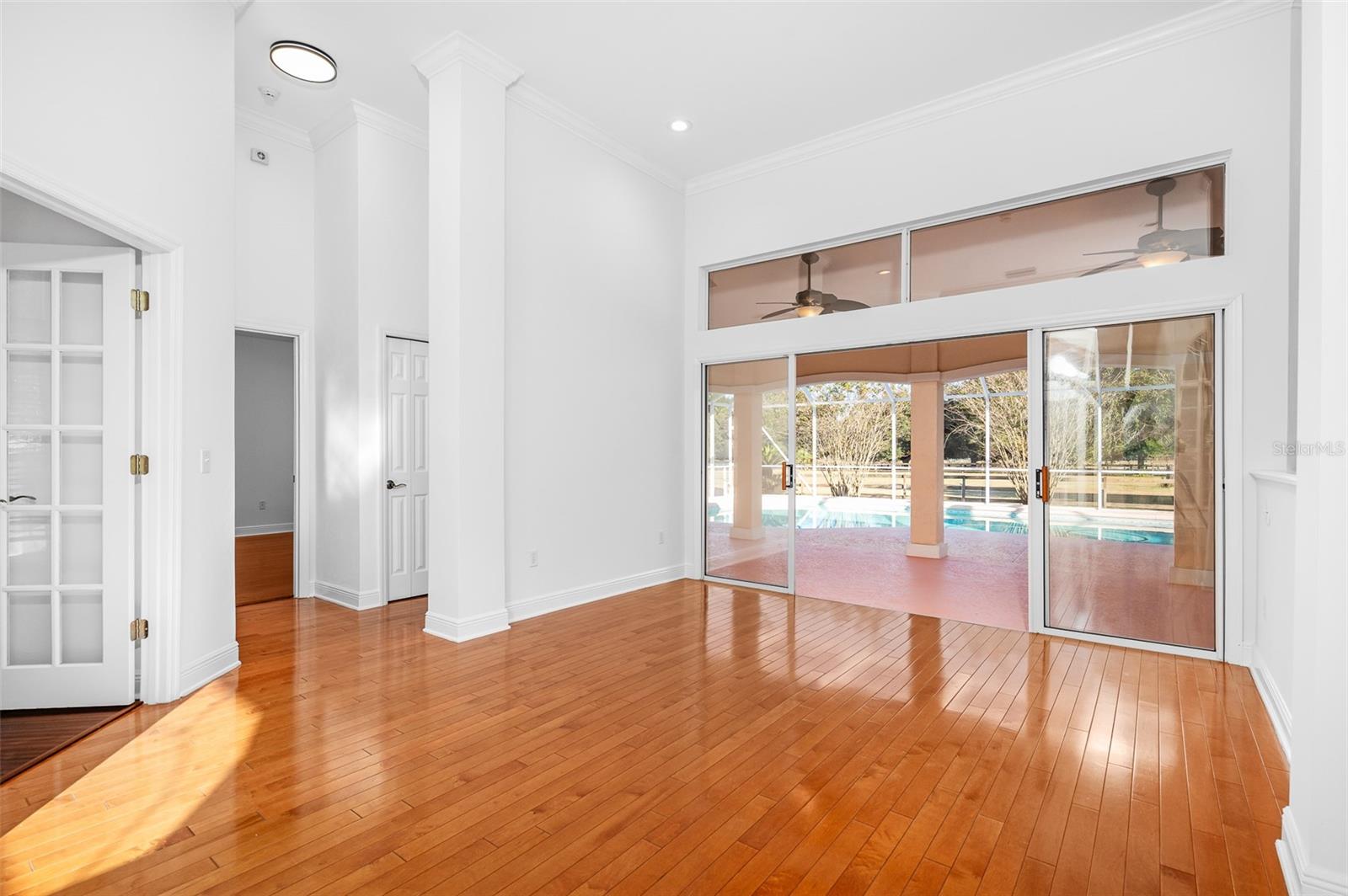 Image 15 of 61 For 12119 122nd Terrace