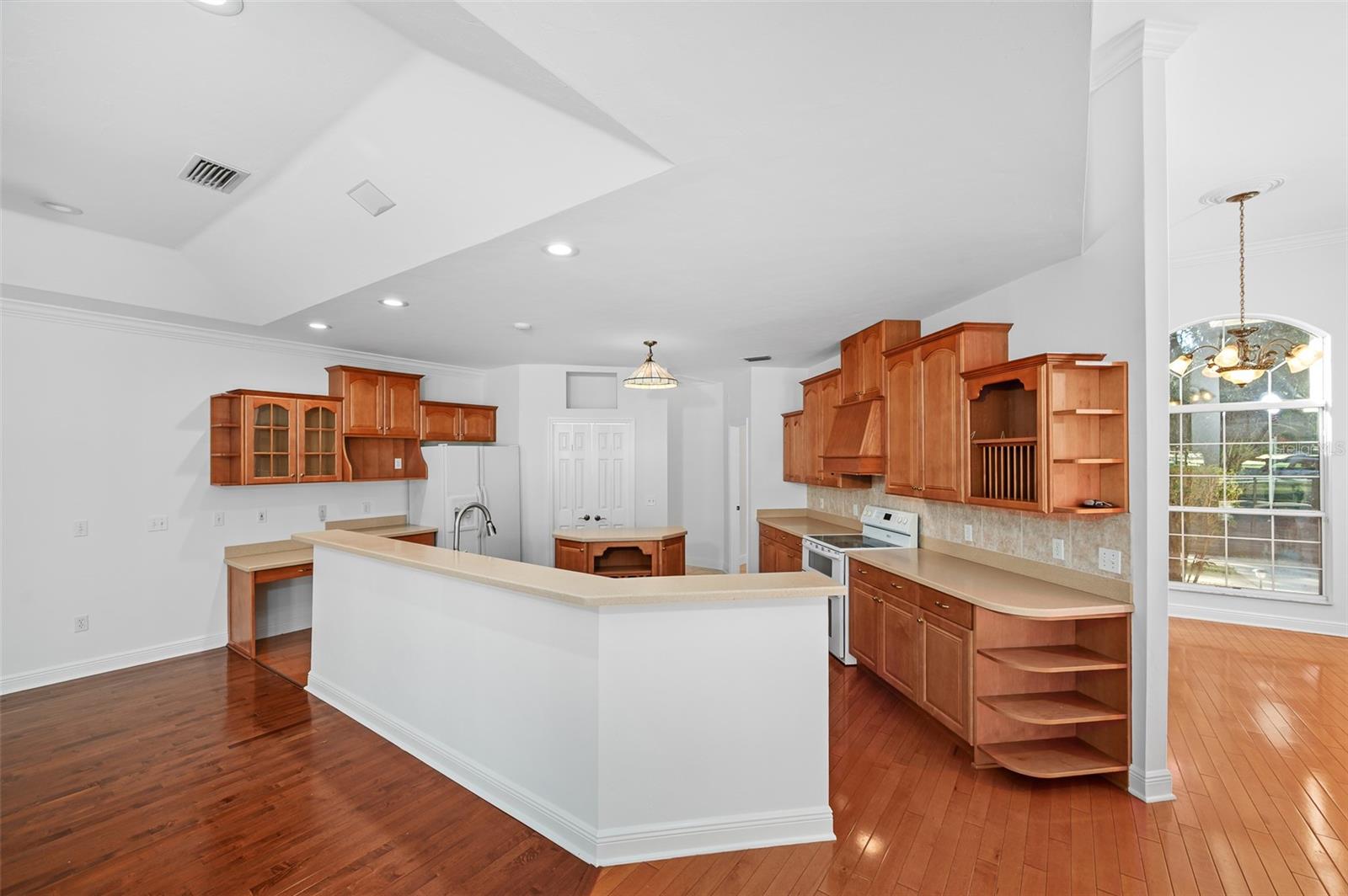 Image 19 of 61 For 12119 122nd Terrace