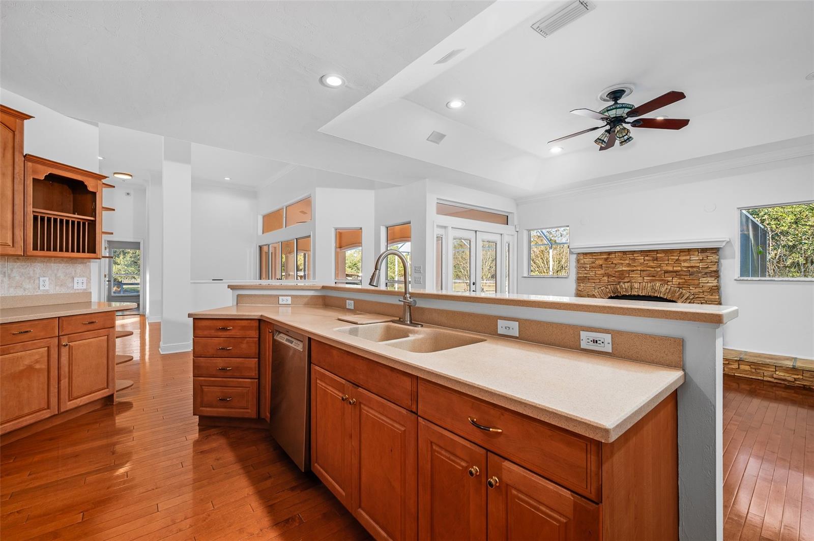 Image 23 of 61 For 12119 122nd Terrace