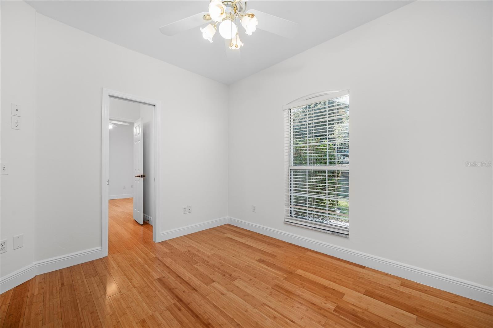 Image 33 of 61 For 12119 122nd Terrace