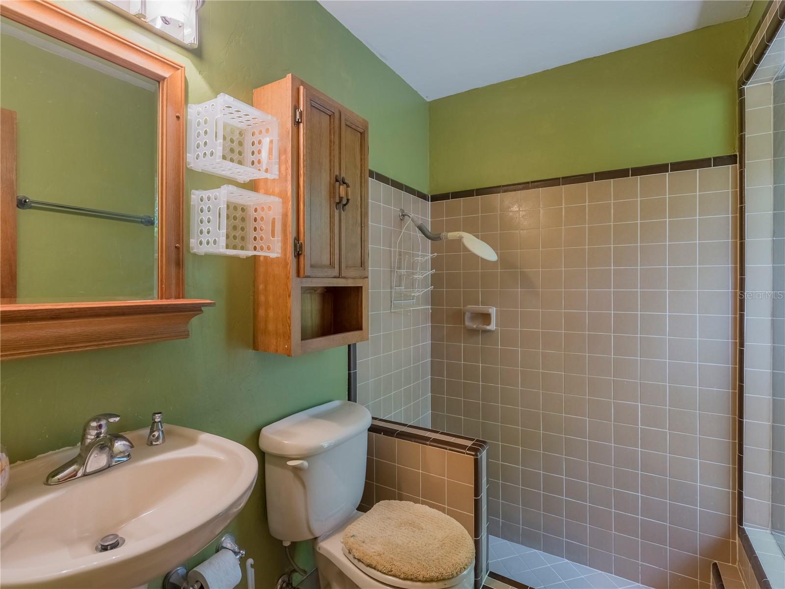 Image 11 of 12 For 6112 52nd Terrace