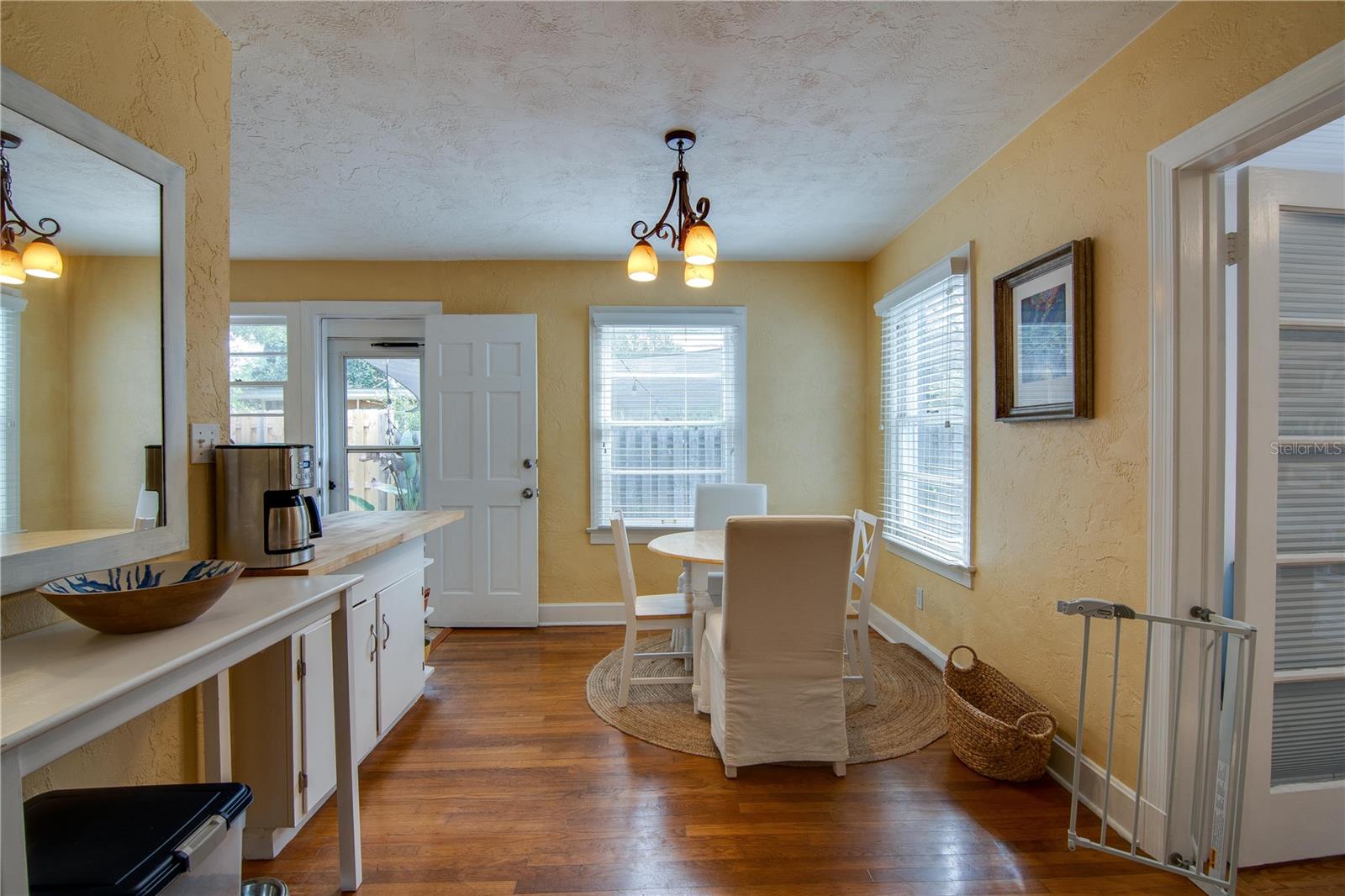 Image 24 of 32 For 407 8th Street