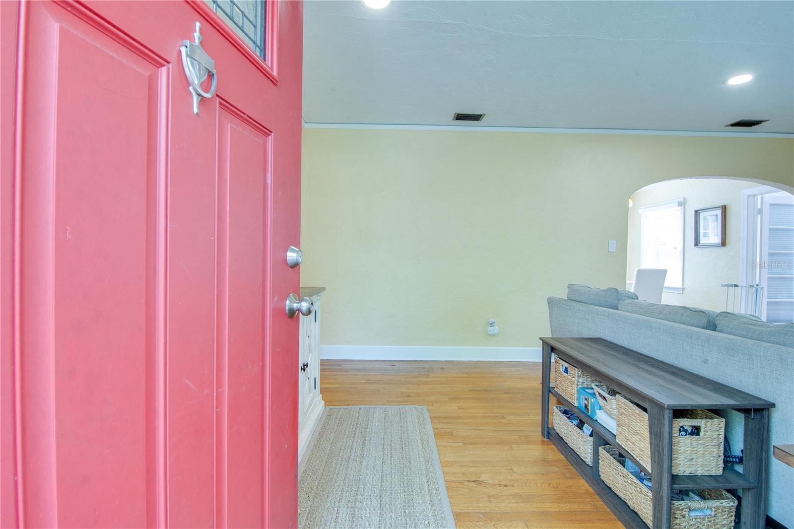 Image 3 of 32 For 407 8th Street