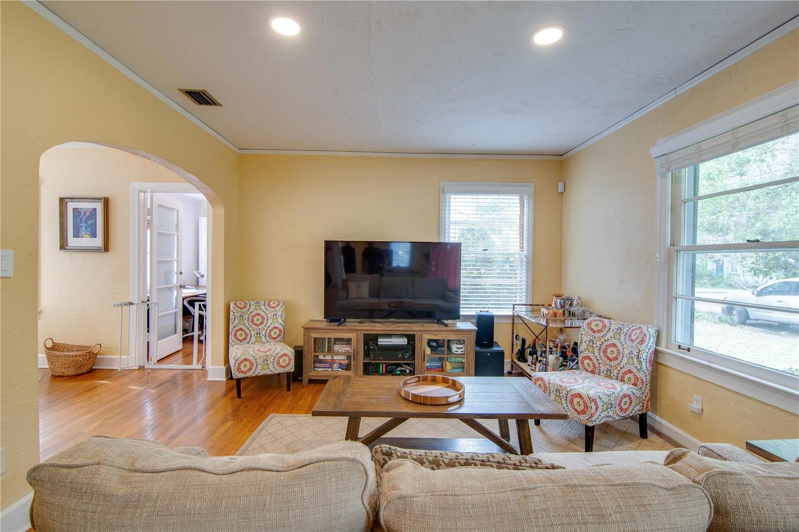 Image 4 of 32 For 407 8th Street